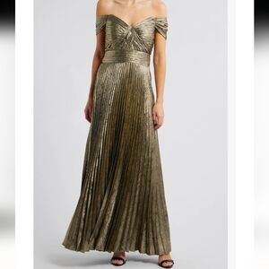 Tahari ASL Off The Shoulder Pleated Metallic Gold Maxi Dress Size 12